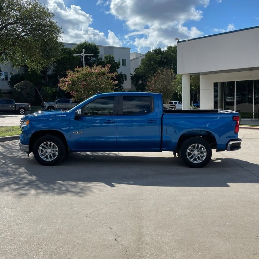 2024 Chevrolet Silverado 1500 - Image 3