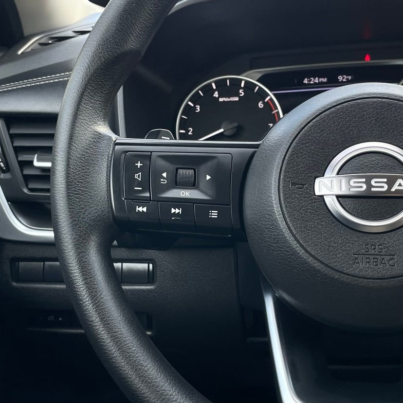 2024 Nissan Rogue - Image 13