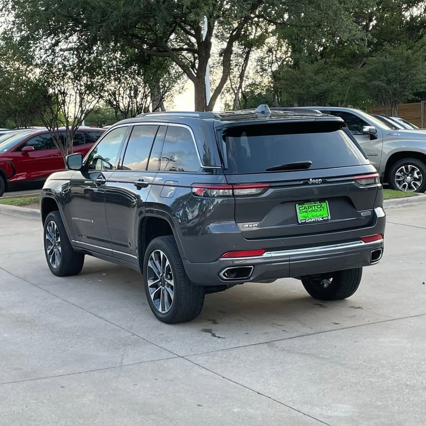 2023 Jeep Grand Cherokee - Image 4
