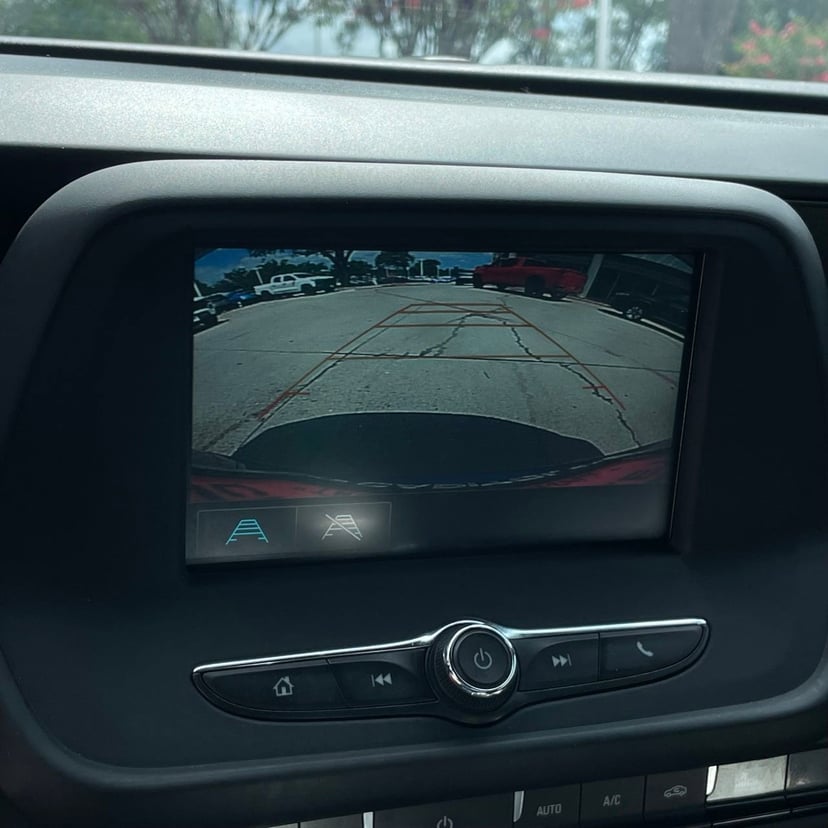 2018 Chevrolet Camaro - Image 18