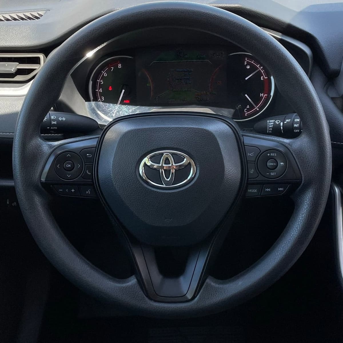 2024 Toyota RAV4 - Image 13