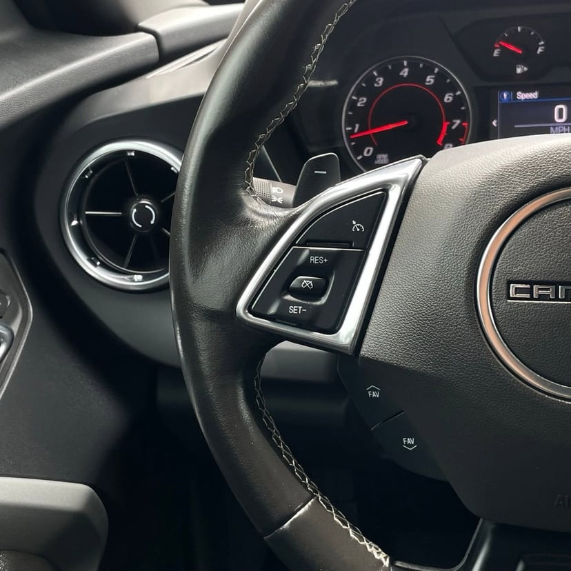 2023 Chevrolet Camaro - Image 13
