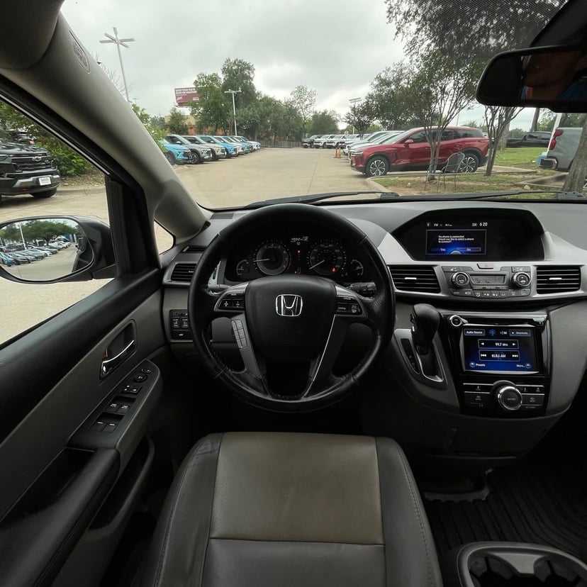 2014 Honda Odyssey - Image 11