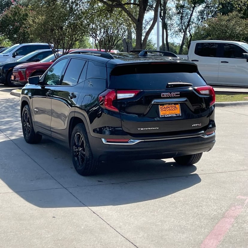 2022 GMC Terrain - Image 2