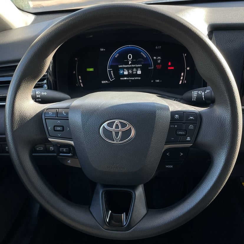 2025 Toyota Camry - Image 14