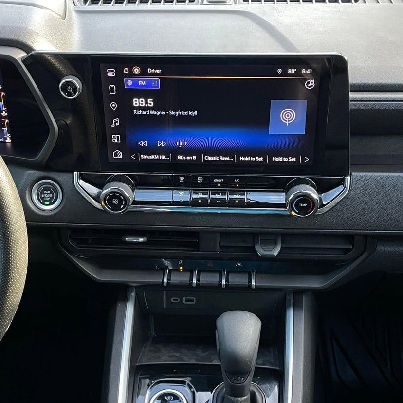 2023 Chevrolet Colorado - Image 18