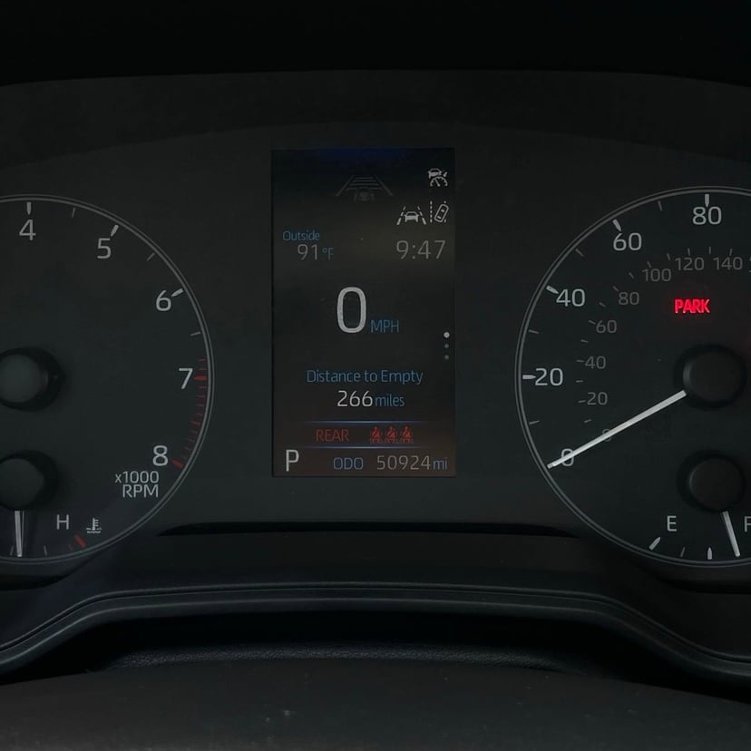 2025 Toyota Corolla - Image 15