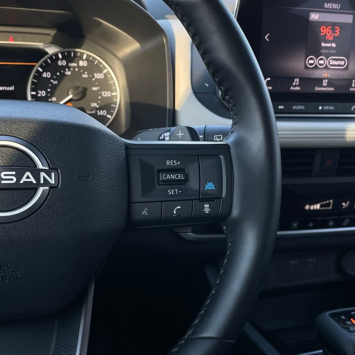 2025 Nissan Rogue - Image 14