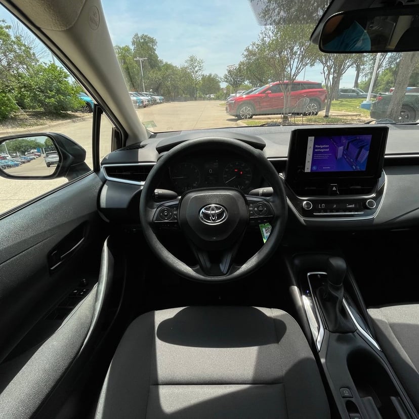 2025 Toyota Corolla - Image 11