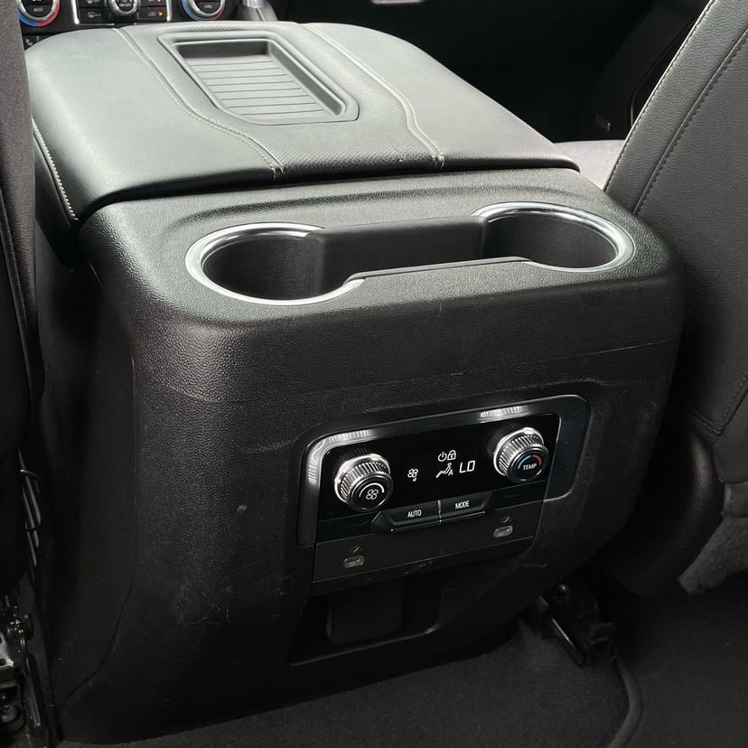 2023 GMC Yukon - Image 25