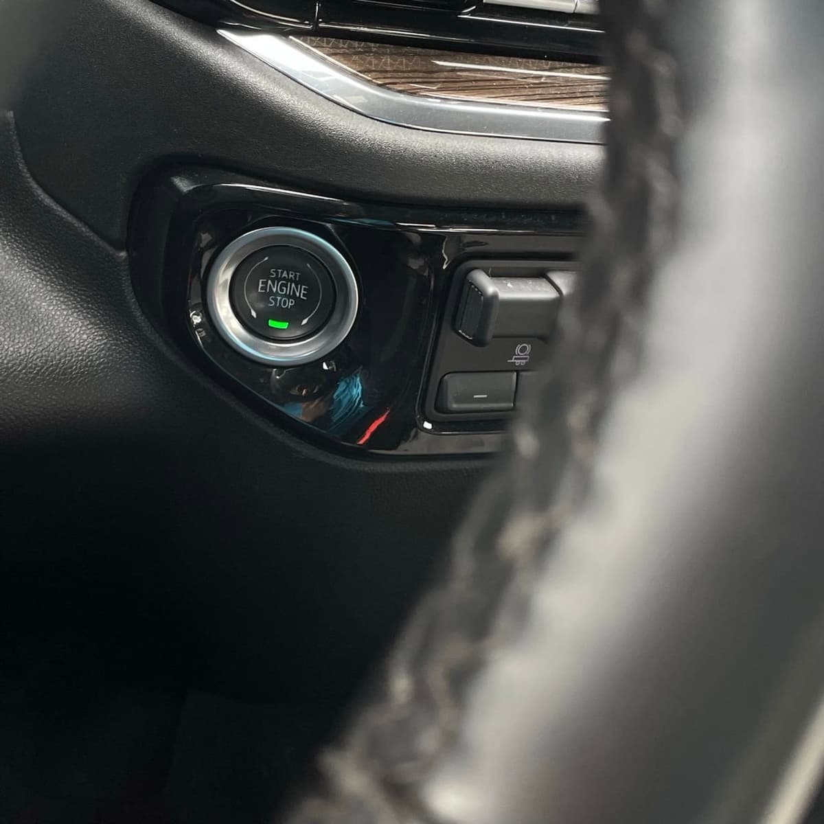 2025 Chevrolet Silverado 1500 - Image 17