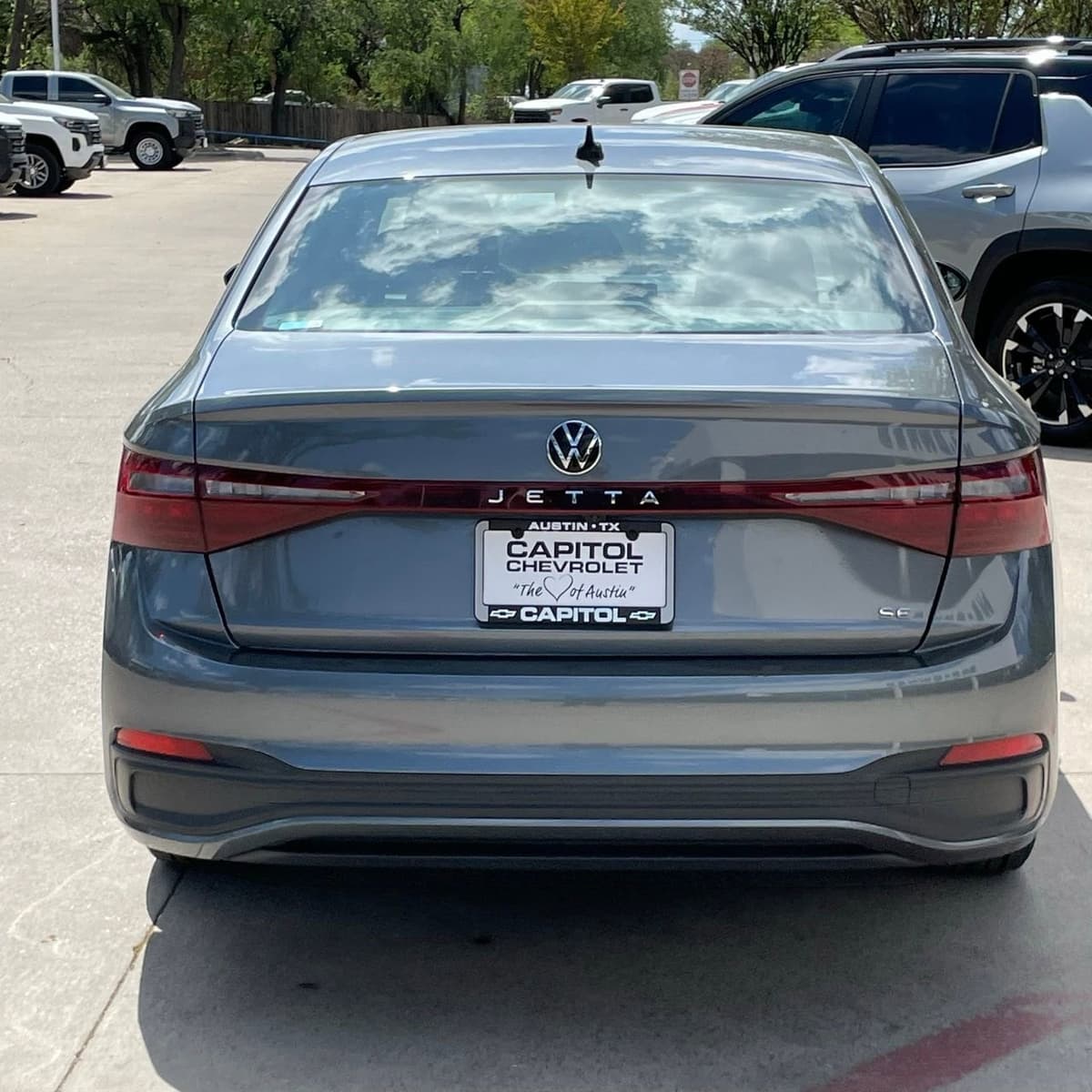 2025 Volkswagen Jetta - Image 5