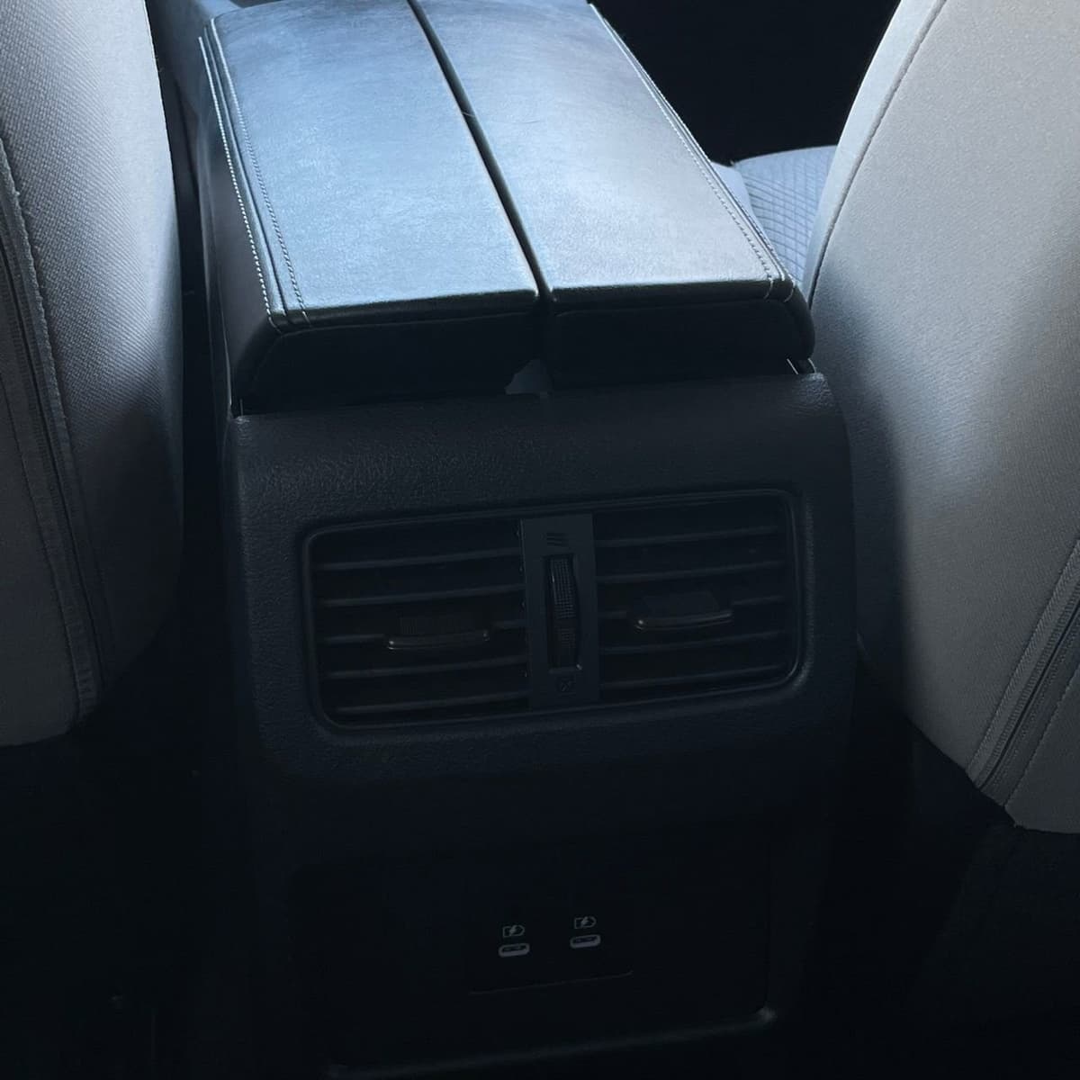 2025 Nissan Rogue - Image 24