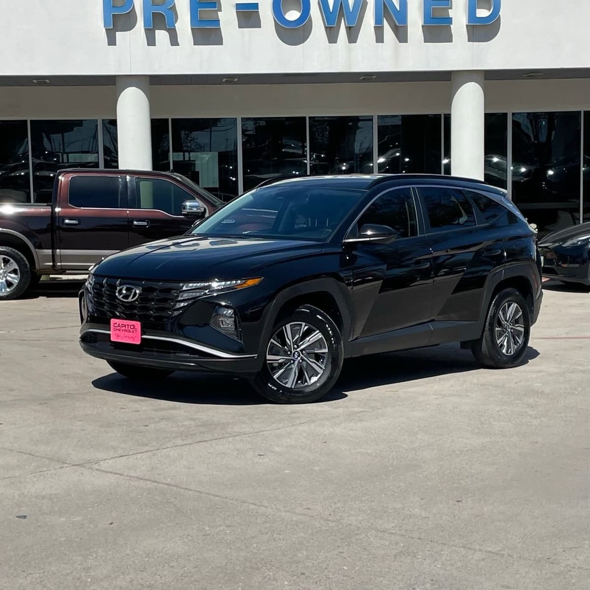 2024 Hyundai Tucson Hybrid - Image 2