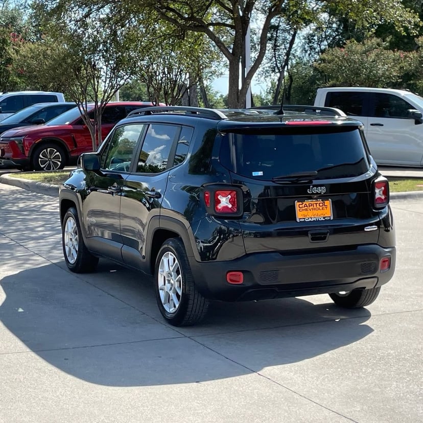 2020 Jeep Renegade - Image 2