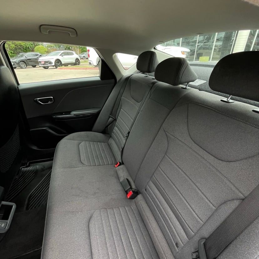 2025 Kia K4 - Image 23