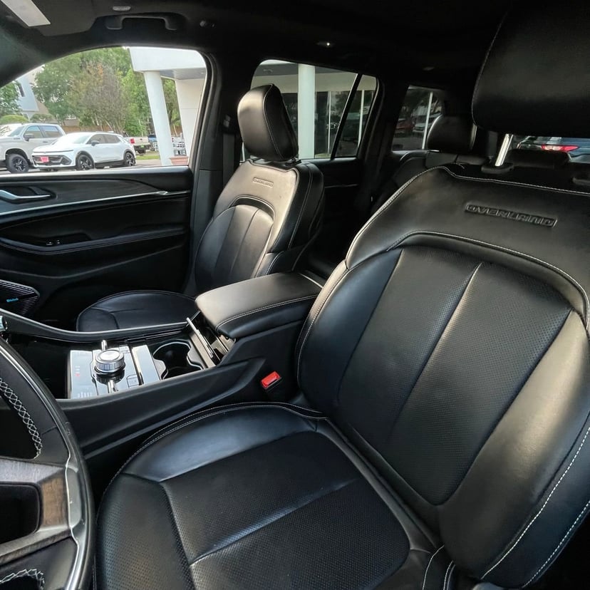 2023 Jeep Grand Cherokee - Image 22