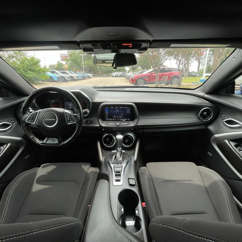 2023 Chevrolet Camaro - Image 10