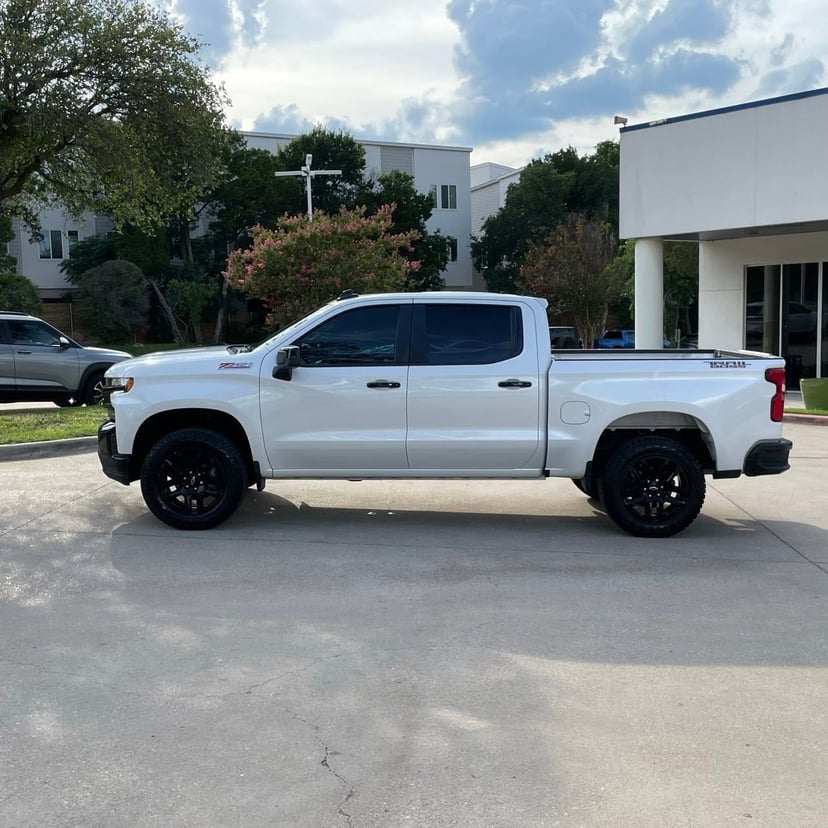 2021 Chevrolet Silverado 1500 - Image 2