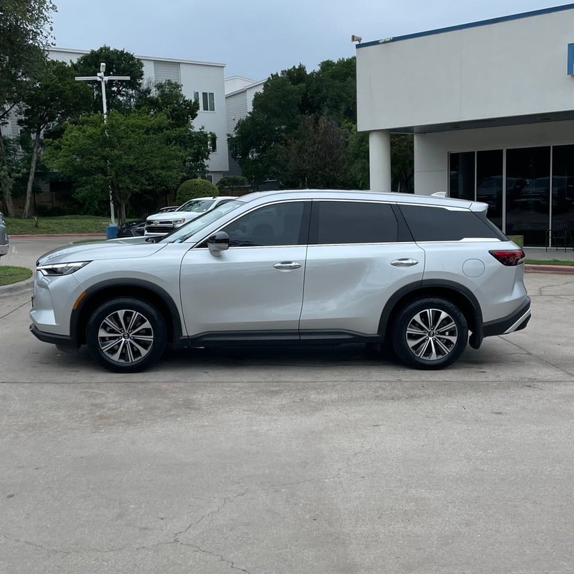 2022 INFINITI QX60 - Image 3