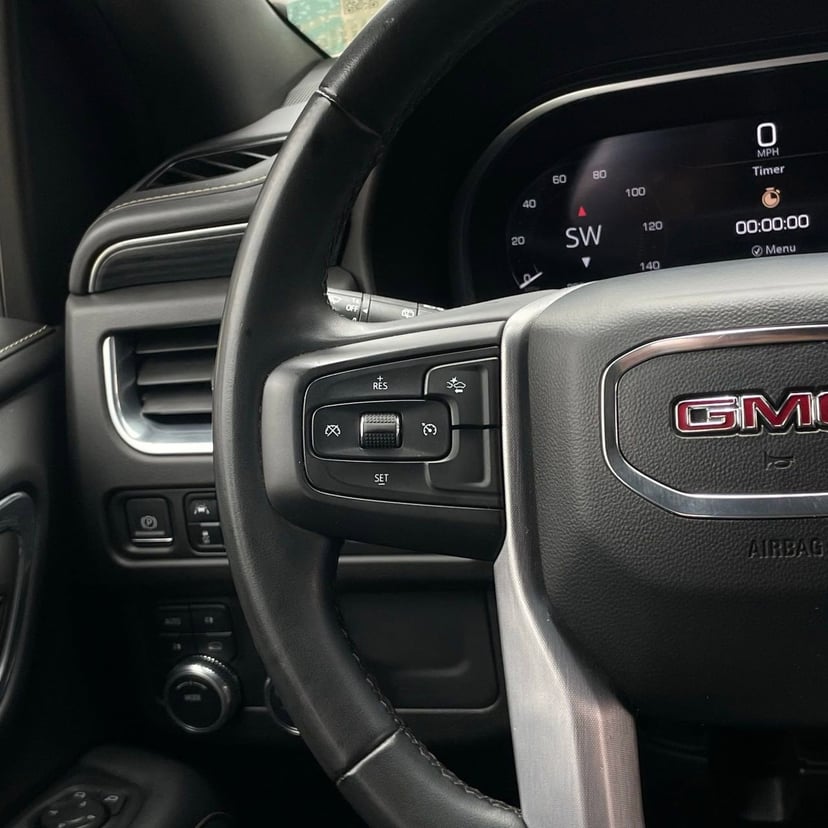 2023 GMC Yukon - Image 14