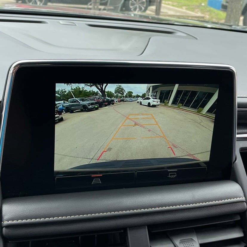2023 GMC Yukon - Image 19