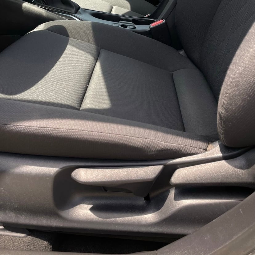 2025 Toyota Corolla - Image 21