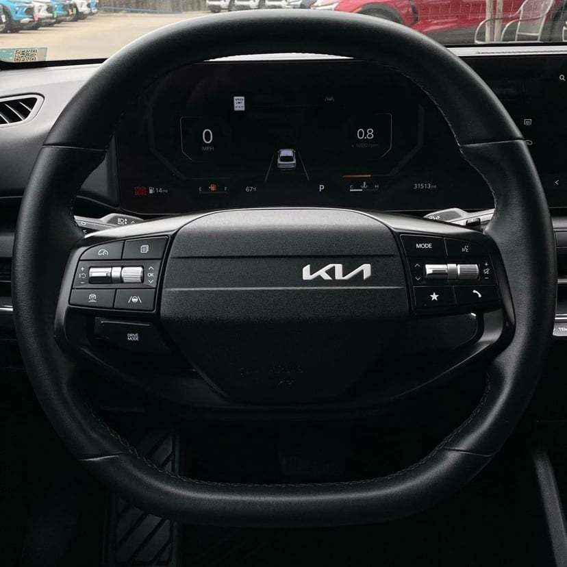 2025 Kia K4 - Image 12