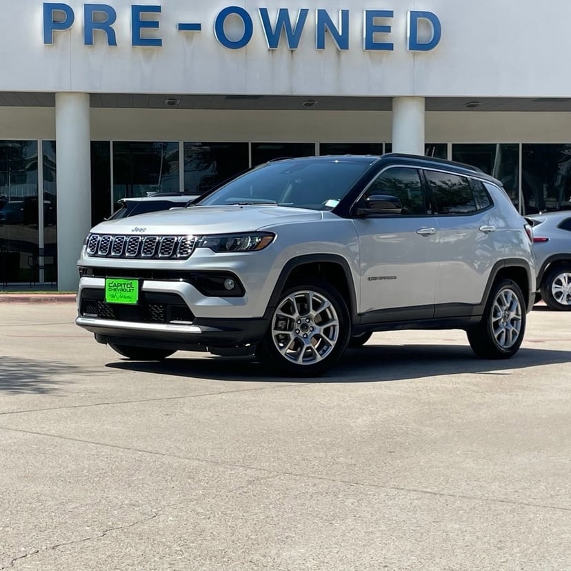 2025 Jeep Compass - Image 2