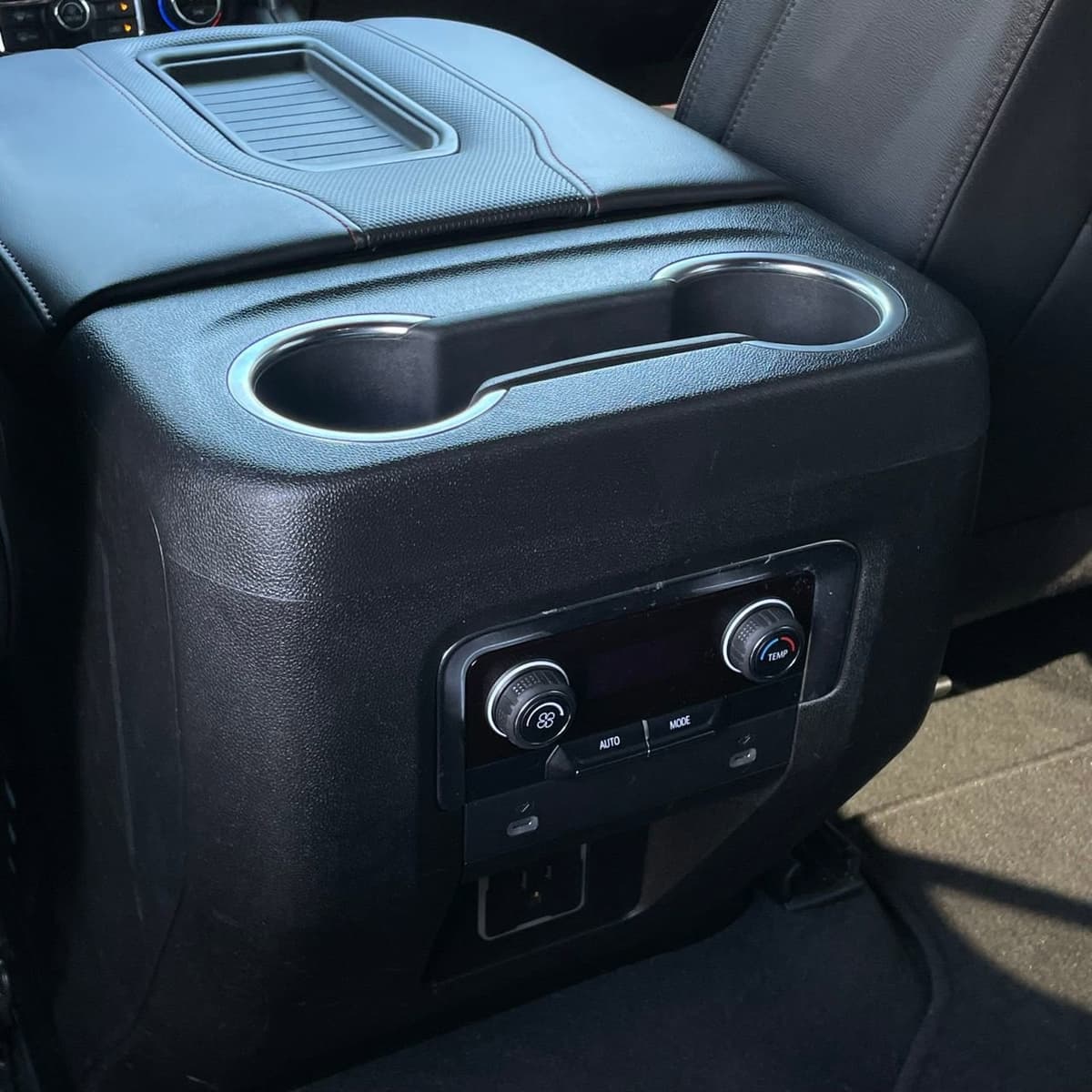 2024 Chevrolet Tahoe - Image 24