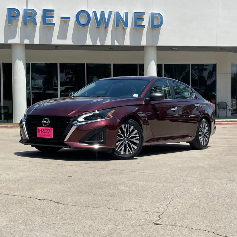 2024 Nissan Altima - Image 2