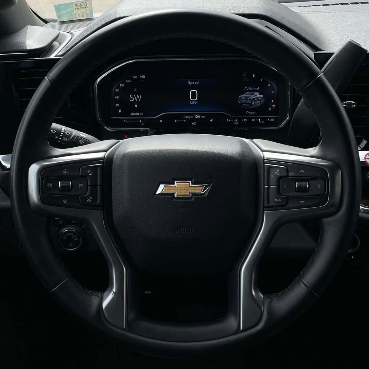 2025 Chevrolet Silverado 1500 - Image 13