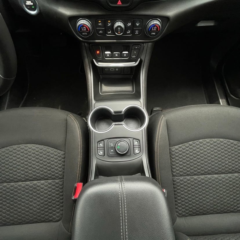 2020 GMC Terrain - Image 19