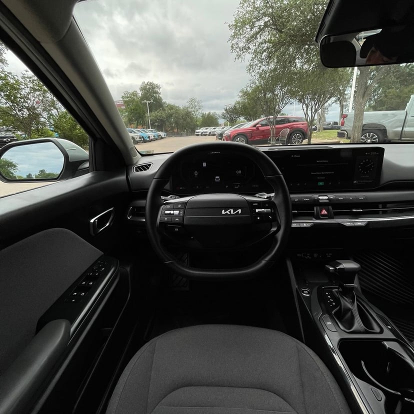 2025 Kia K4 - Image 11