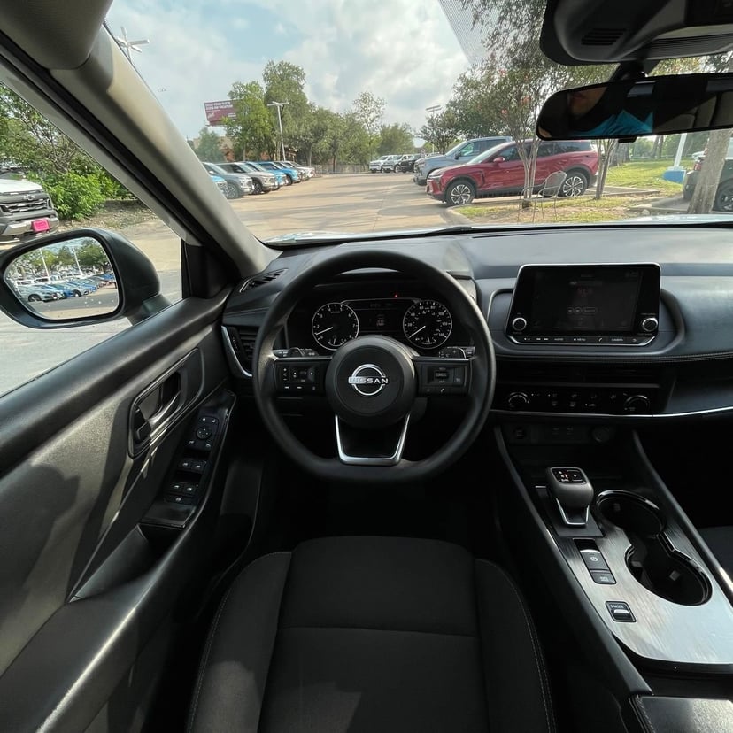 2024 Nissan Rogue - Image 11