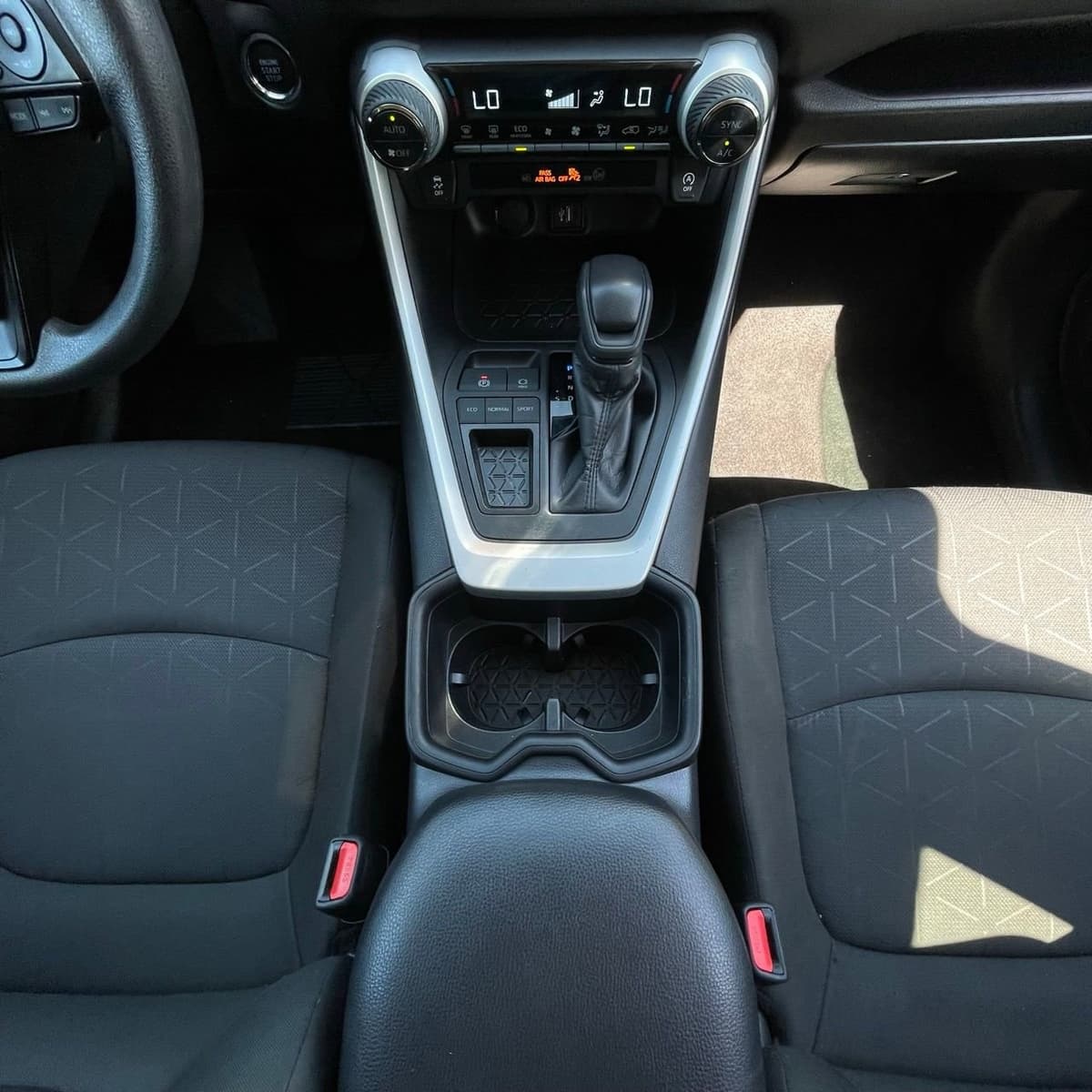 2024 Toyota RAV4 - Image 20