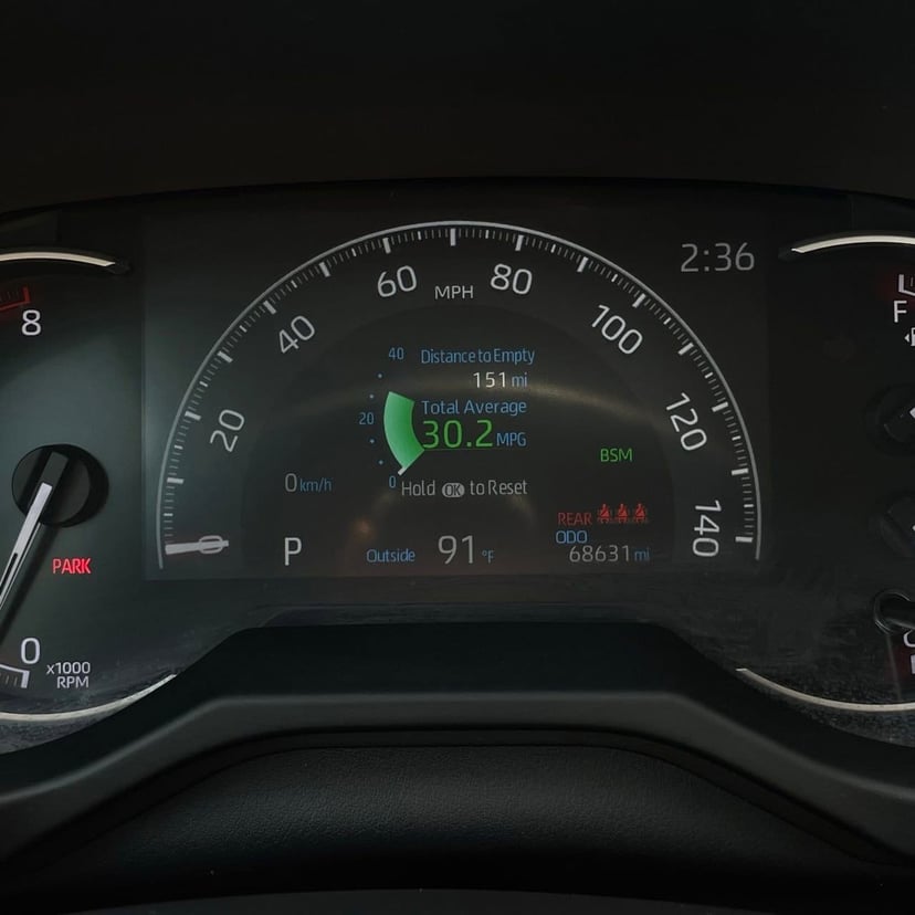 2023 Toyota RAV4 - Image 16