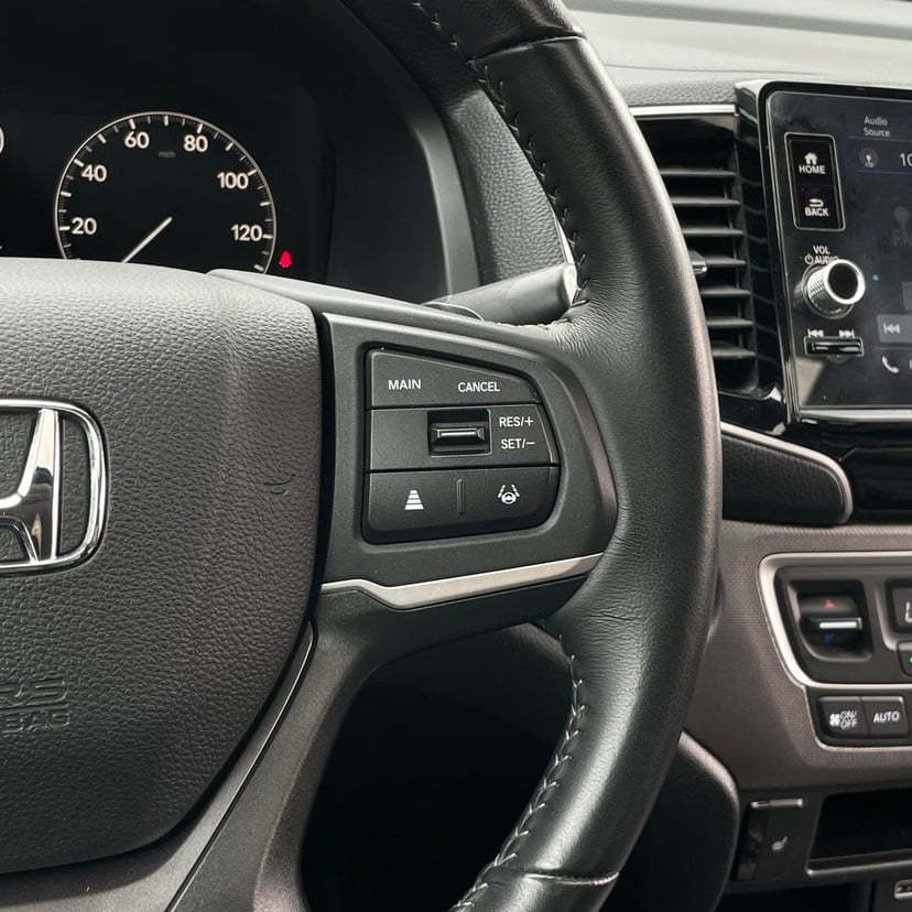 2025 Honda Ridgeline - Image 13