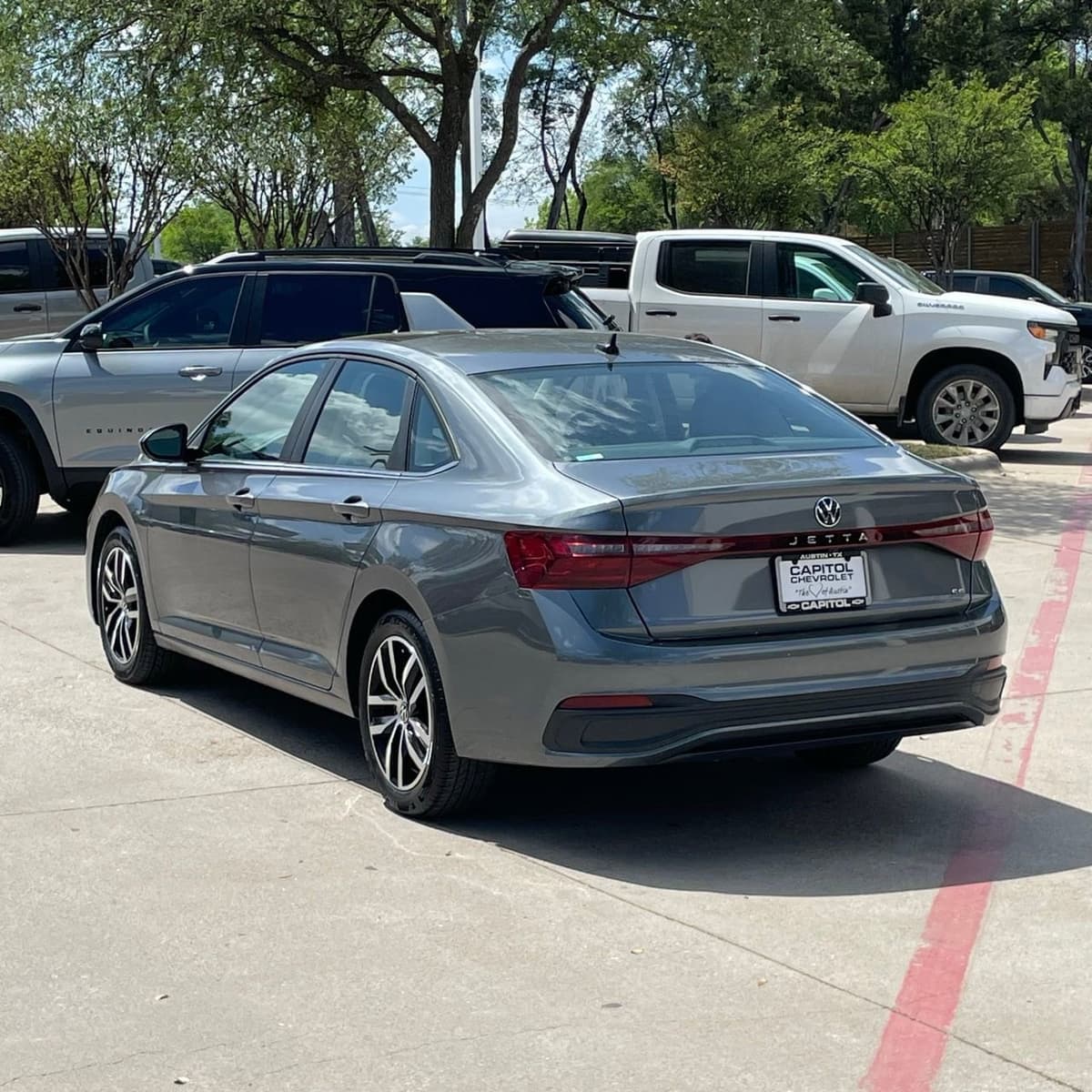 2025 Volkswagen Jetta - Image 4