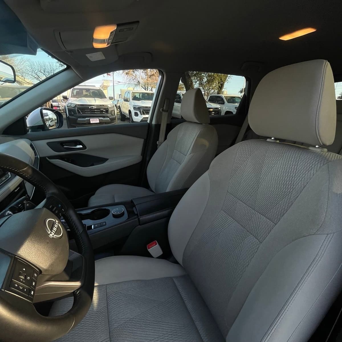 2025 Nissan Rogue - Image 21