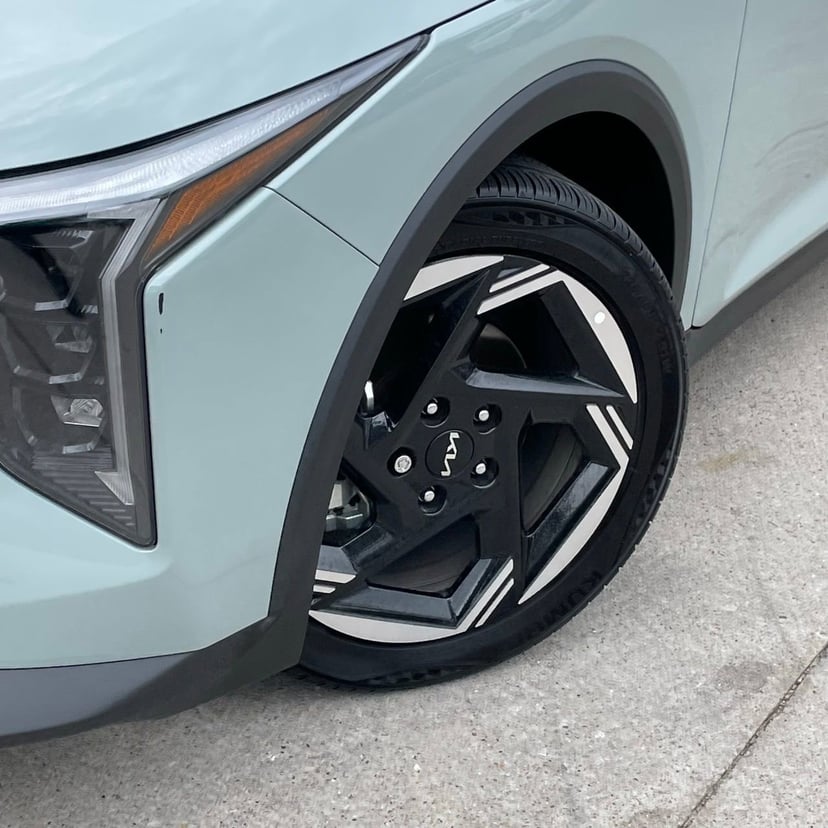 2025 Kia K4 - Image 8