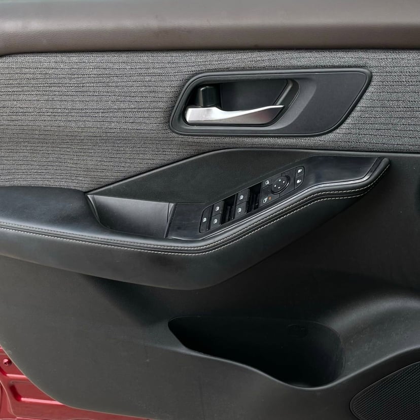 2023 Nissan Rogue - Image 21