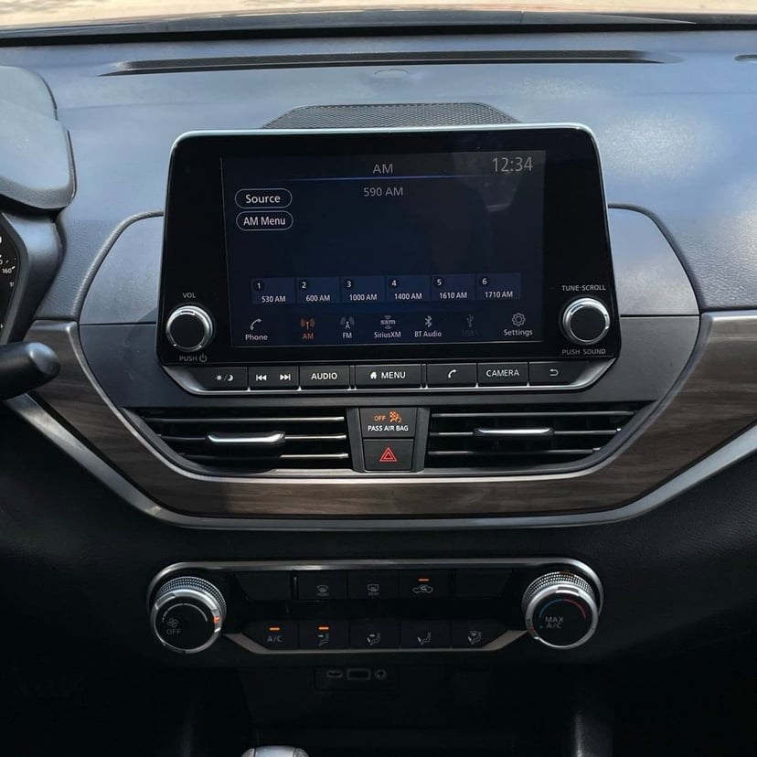 2024 Nissan Altima - Image 18