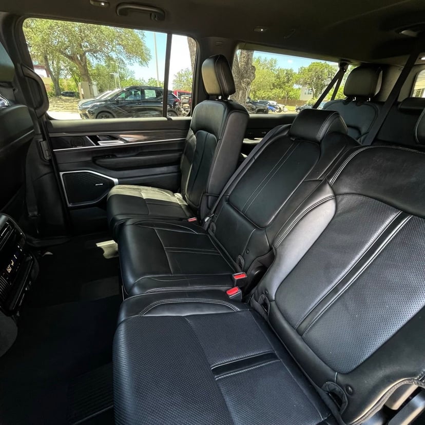 2024 Jeep Wagoneer L - Image 22