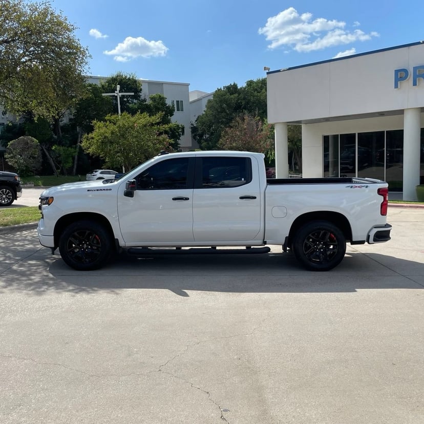 2023 Chevrolet Silverado 1500 - Image 2