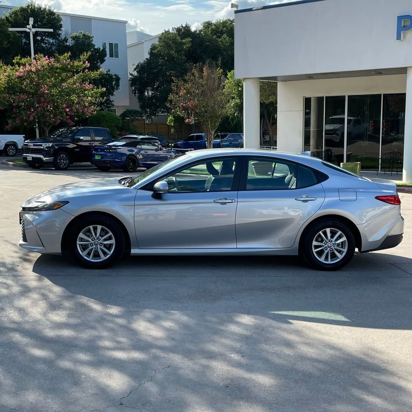 2025 Toyota Camry - Image 3