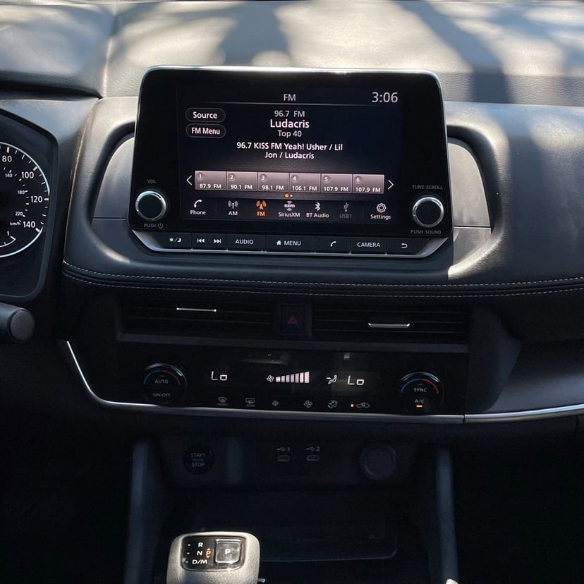 2025 Nissan Rogue - Image 17