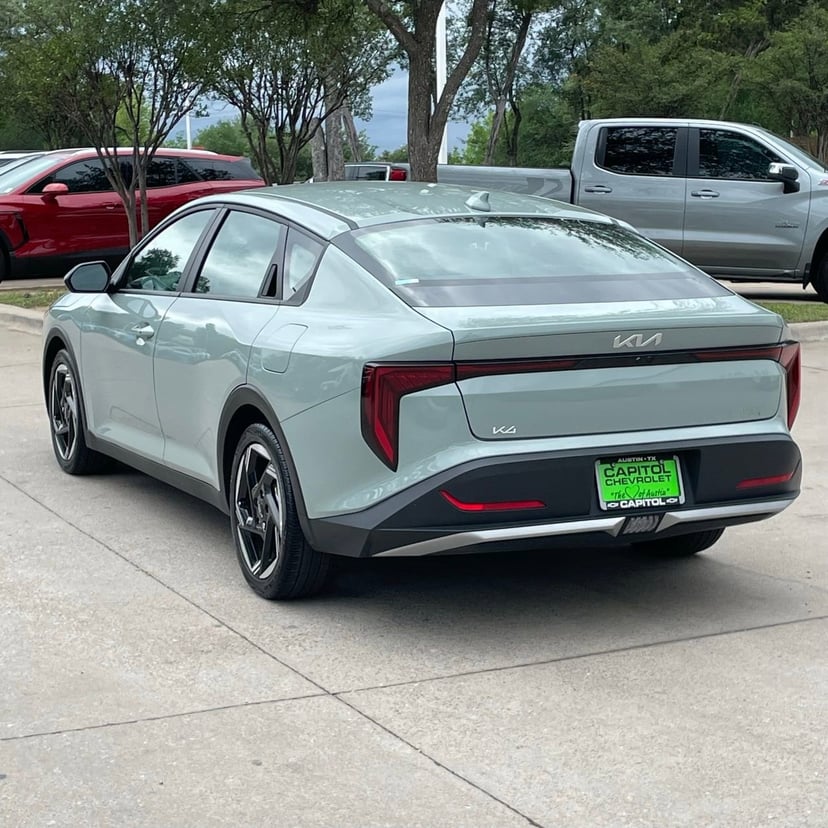 2025 Kia K4 - Image 4