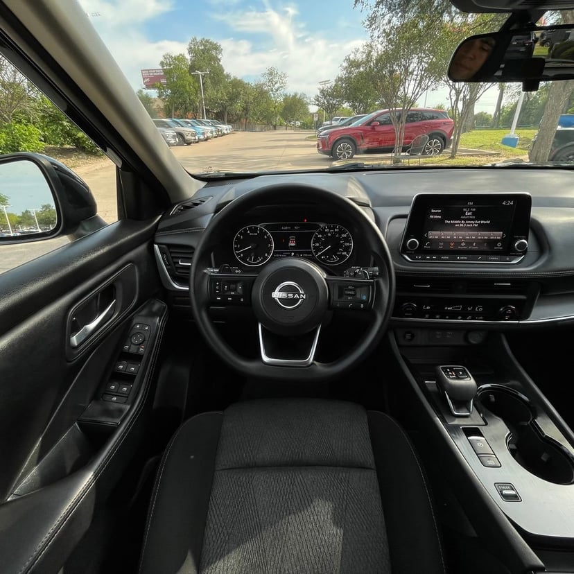 2024 Nissan Rogue - Image 11