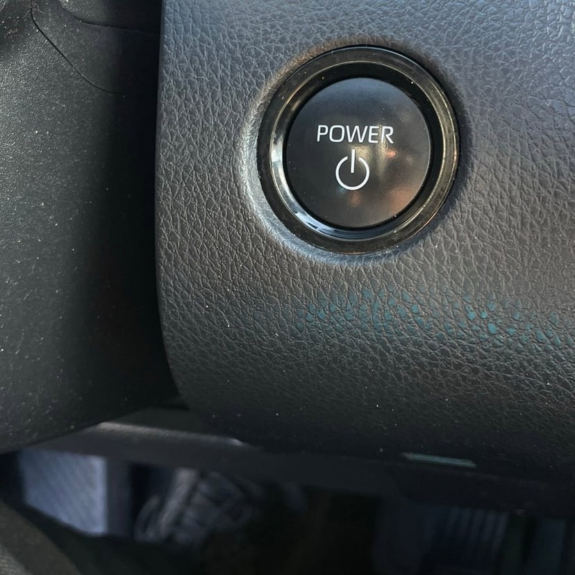 2025 Toyota Camry - Image 18